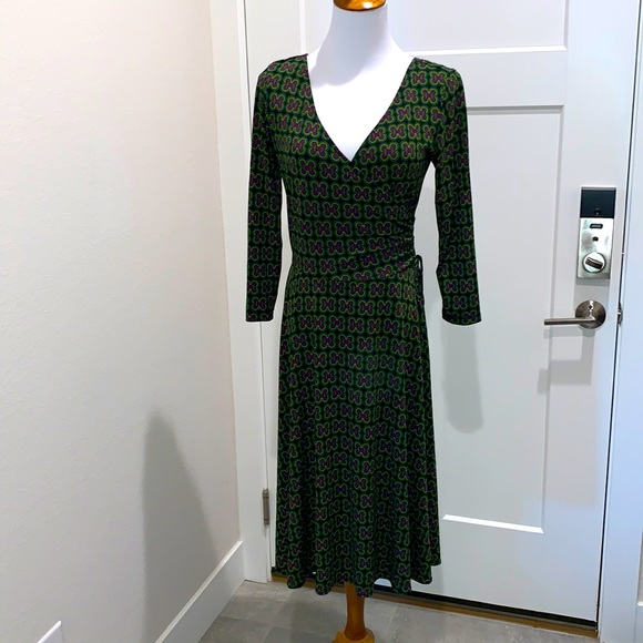 London Times Dresses & Skirts - London Times Faux Wrap Dress
